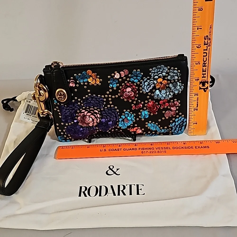 NEW COACH & Rodarte 11702 Turnlock Wristlet 30 Glovetanned Leather with Sequins - Picture 7 of 8